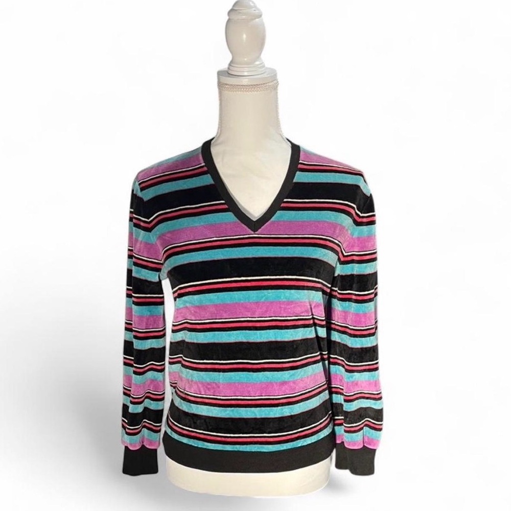 Mia by Aileen v neck sweater 🩷🩵
